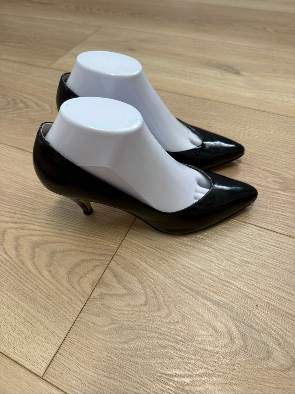 Vintage Flings Classic Black Patent Leather Pointed-Toe Pump for Women Size 7.5